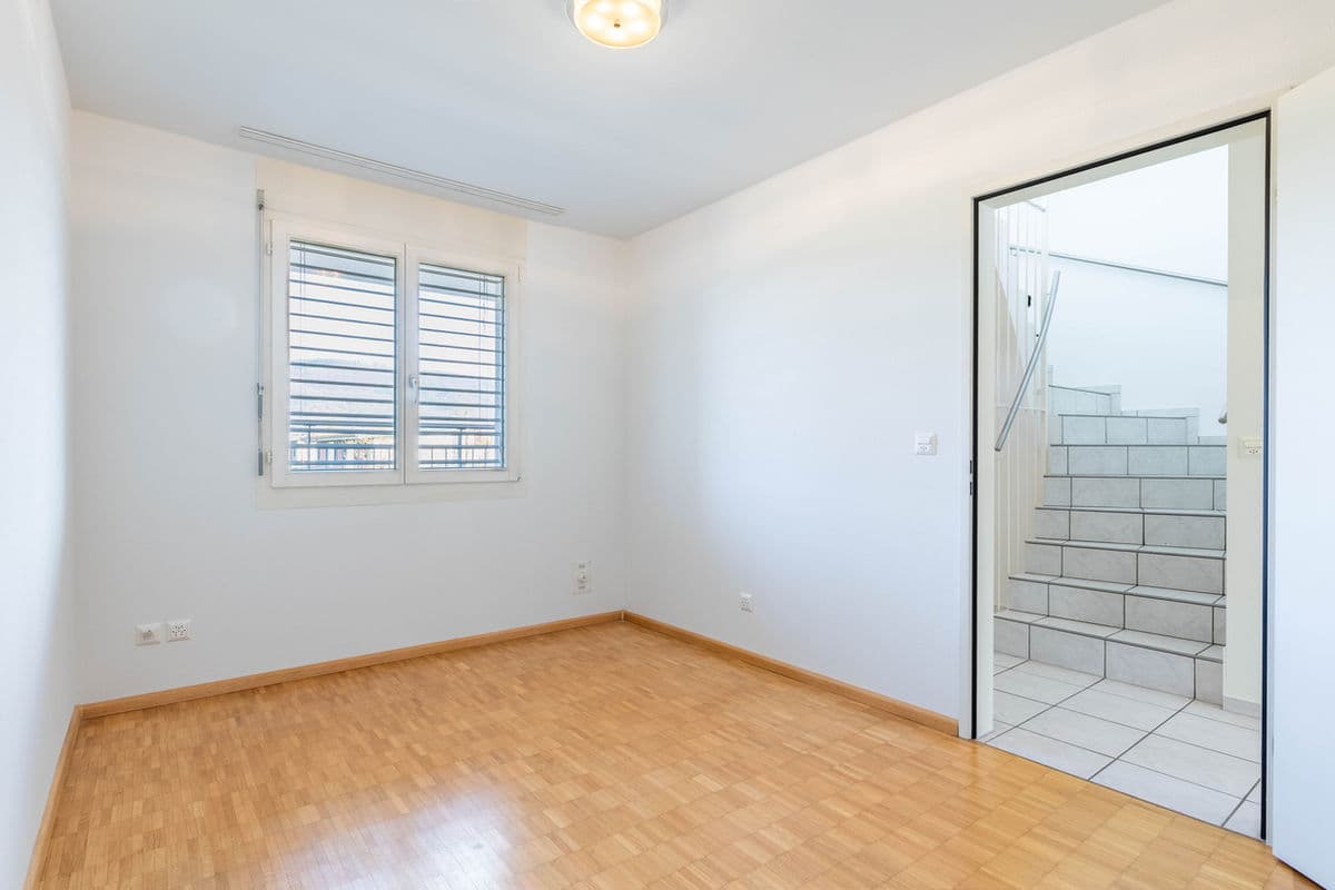 Grosszügige 4.5-Zimmer Attika-Maisonettewohnung - 2