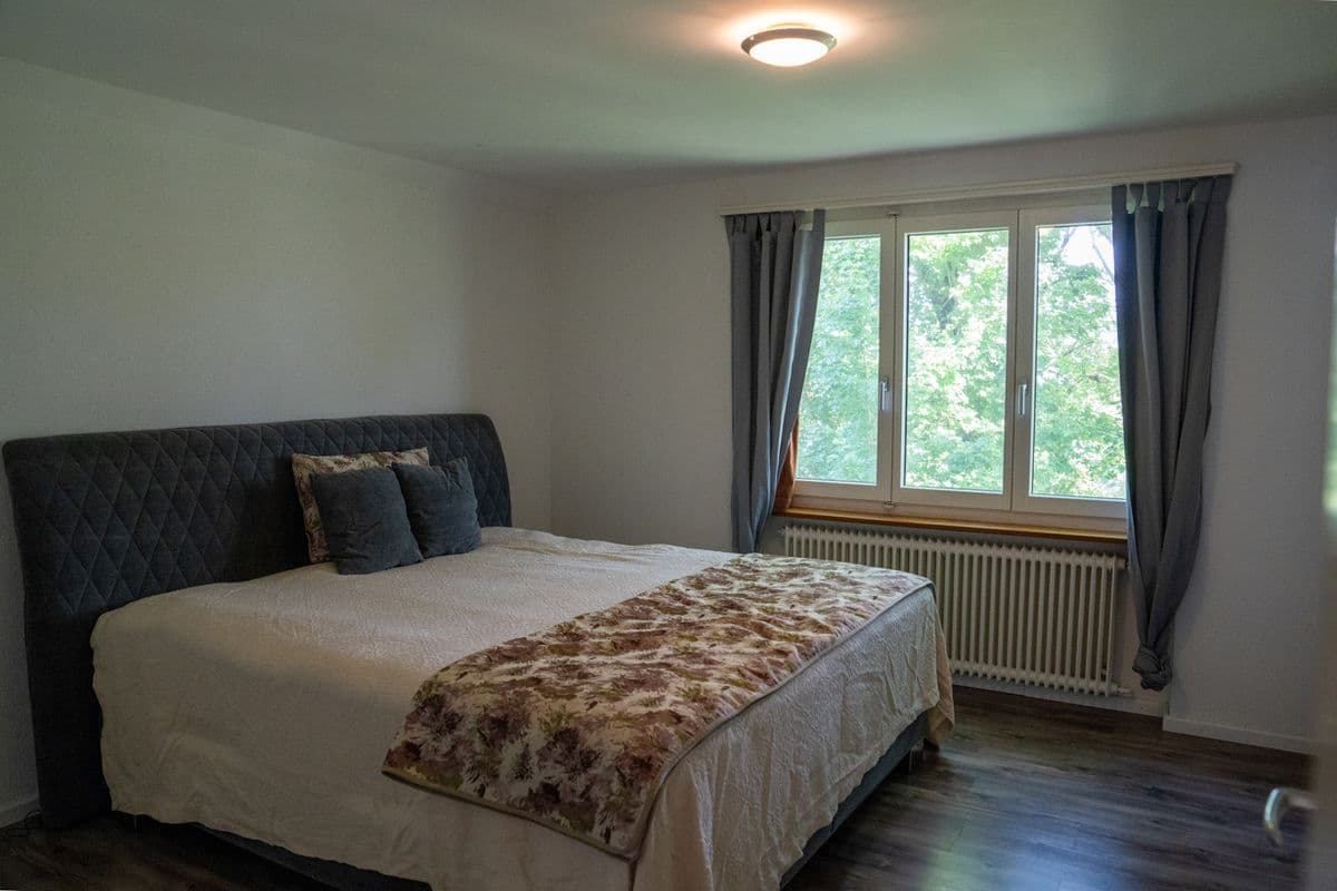 Freistehendes 4.5-Zimmer-Einfamilienhaus mit Garten & Waldanteil - 10