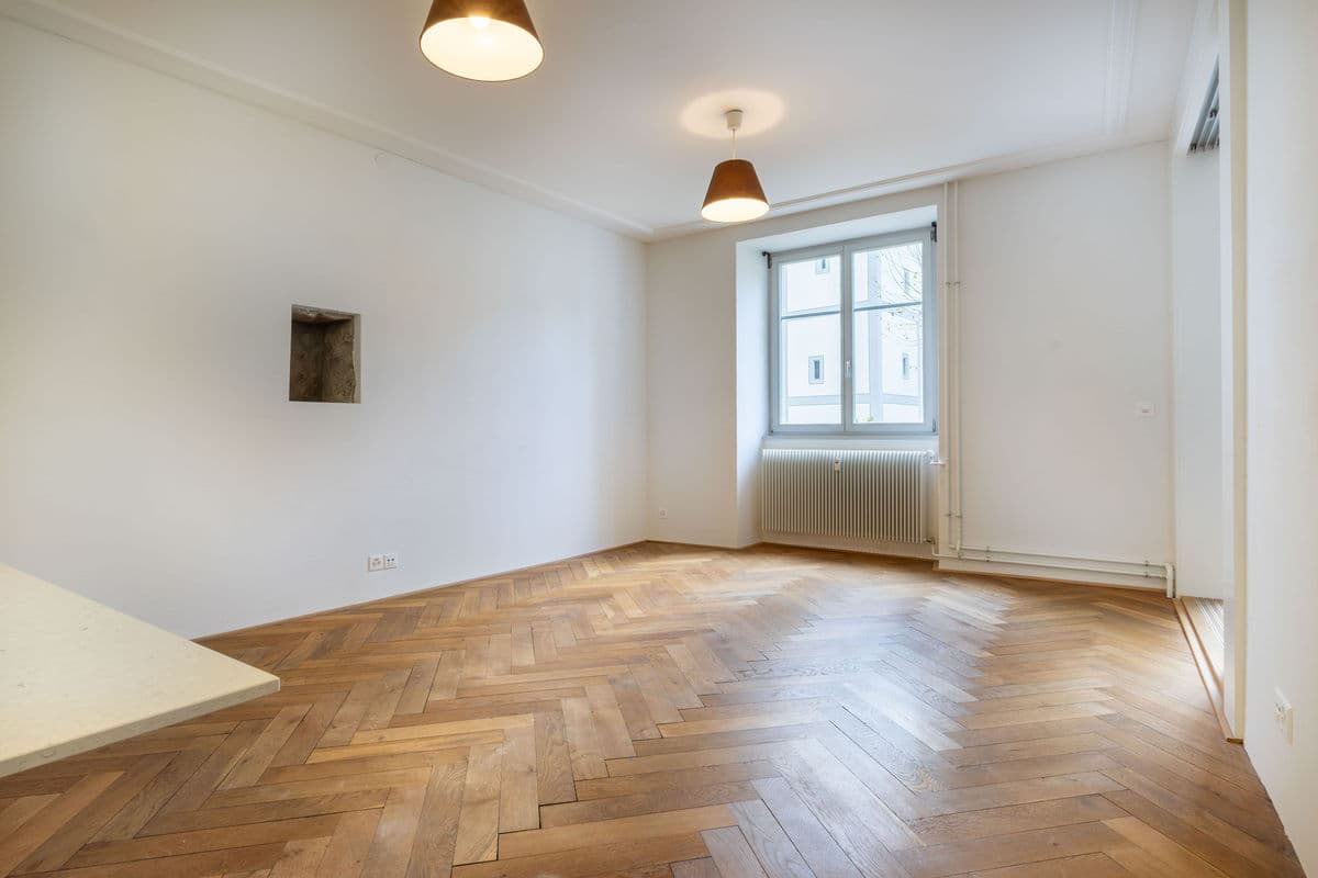 Charmante 3.5-Zimmer-Wohnung in historischem Gebäude - Bild 1