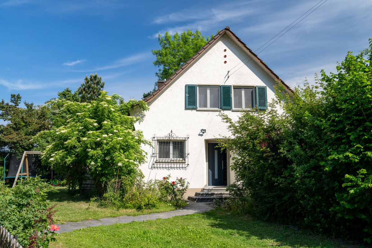 Freistehendes 4.5-Zimmer-Einfamilienhaus mit Garten & Waldanteil